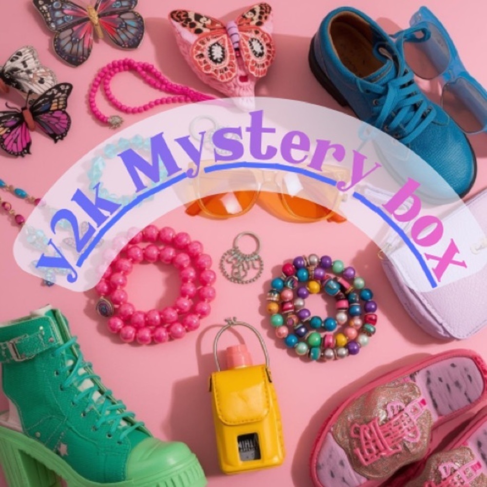 Y2K Mystery Box accessory memorabilia bundle 2000’s vintage